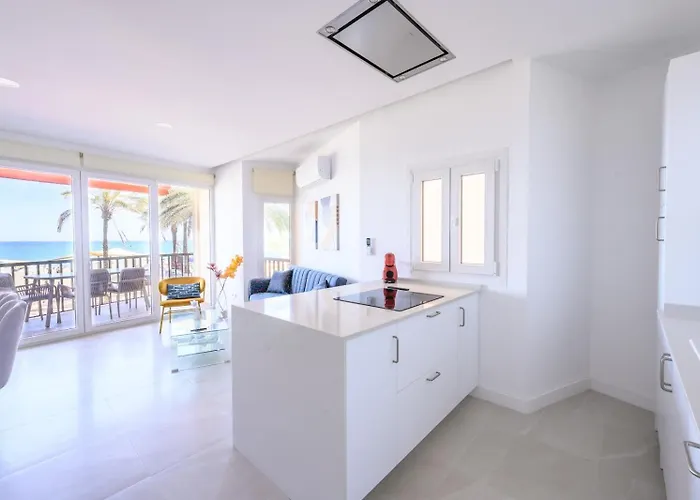 La Paz By 10tosea Fuengirola