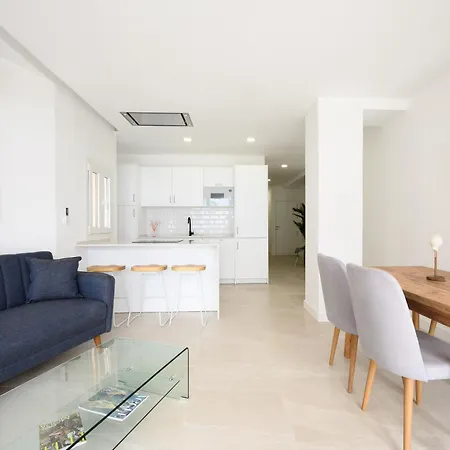 La Paz By 10tosea * Fuengirola